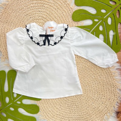  Conj. Blusa Gola Bordada Corações e Salopete Pied de Poule - Branco e Preto